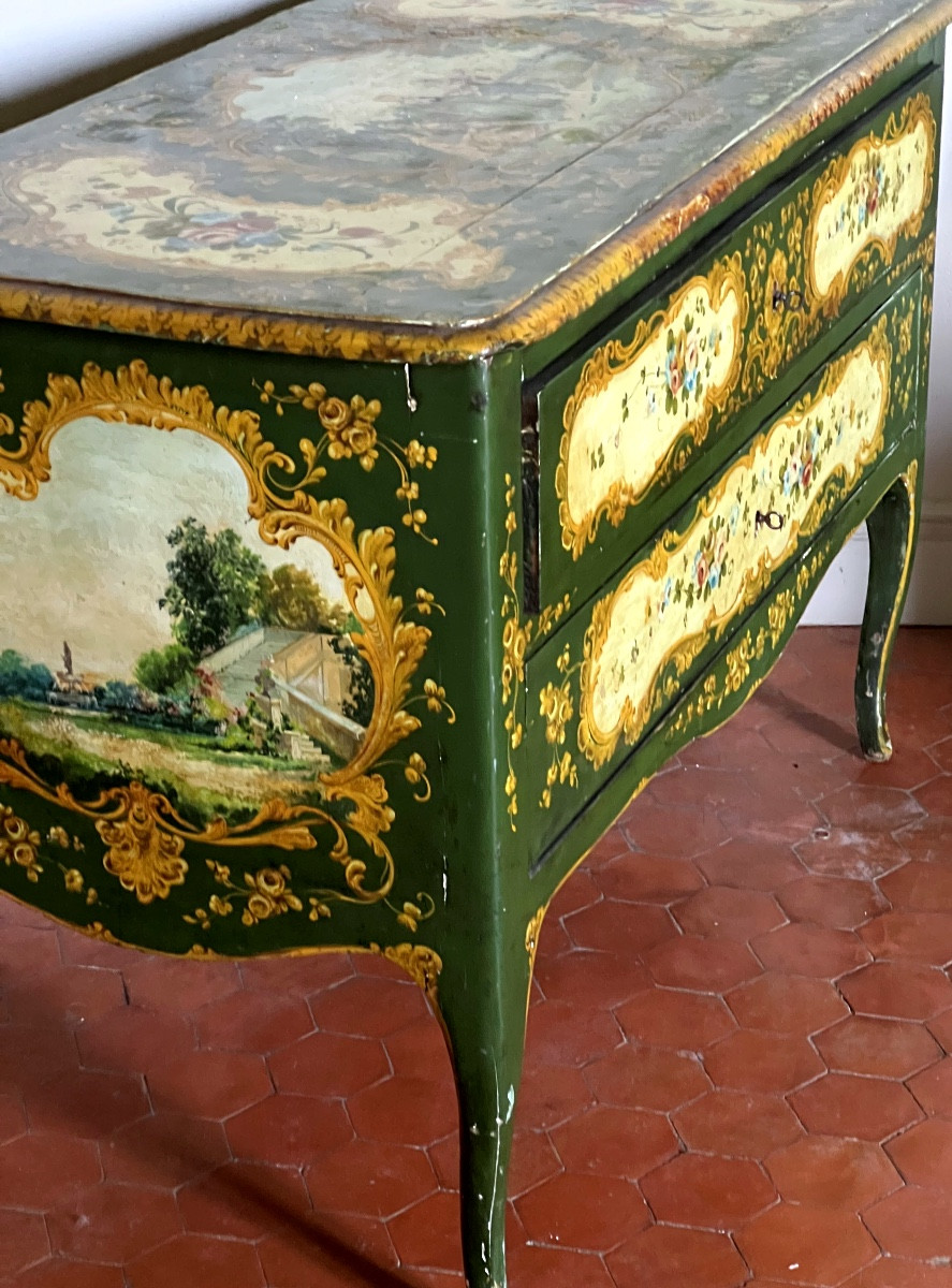 Rare 18th Century Venetian Commode With Medallions Depicting Gallancing Scenes  -photo-4