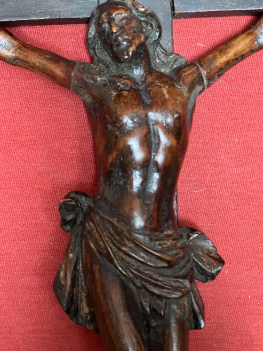 Boxwood Sculpture Of  Christ On The Cross   Period:   Late 17th  To Early  18th Century -photo-3