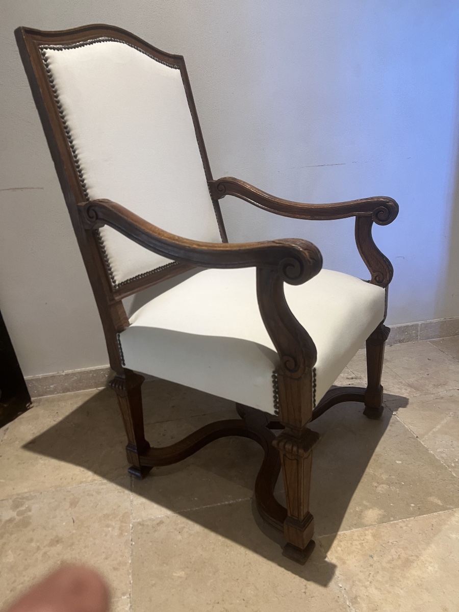Louis XIV-style High-back Armchair In Oak, Recently Upholstered In Ecru White Linen -photo-4