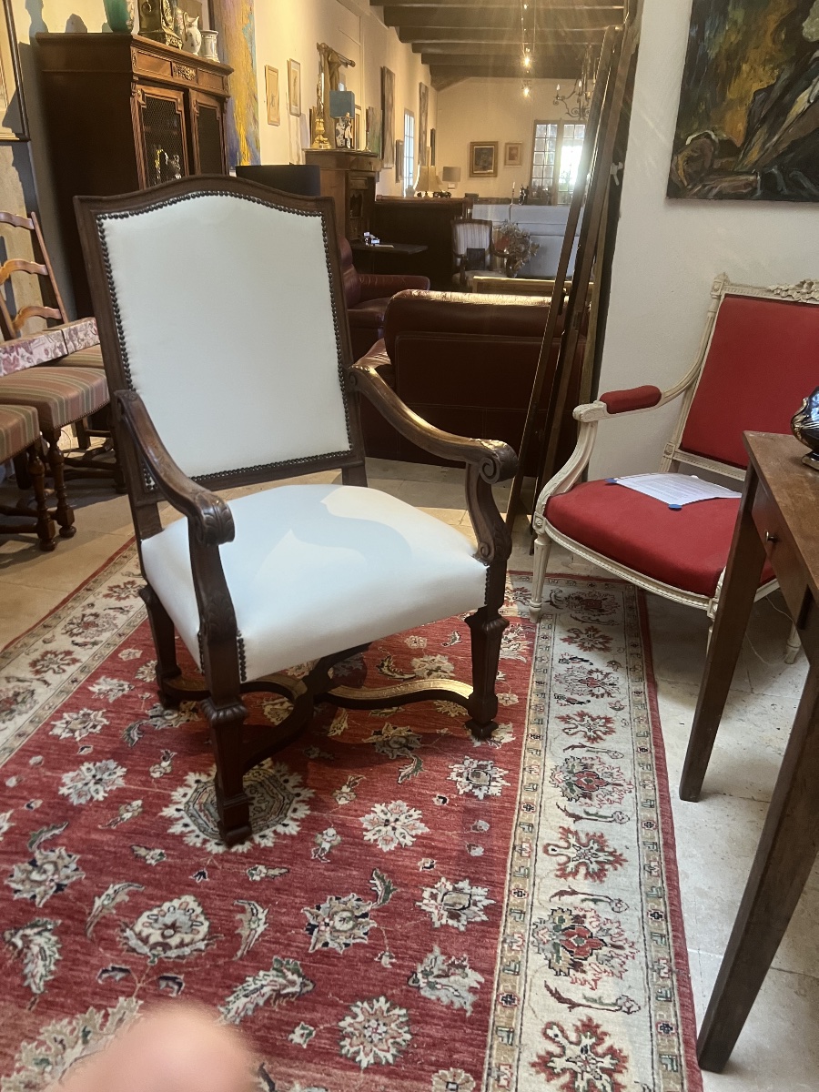 Louis XIV-style High-back Armchair In Oak, Recently Upholstered In Ecru White Linen -photo-3