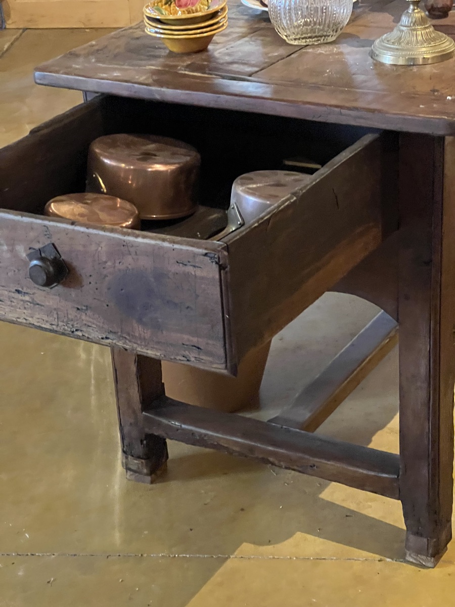 TABLE  ANCIENNE  EN CHATAIGNIER   DE PRÉPARATION     EN CUISINE  À DEUX   GRANDS  TIROIRS-photo-3