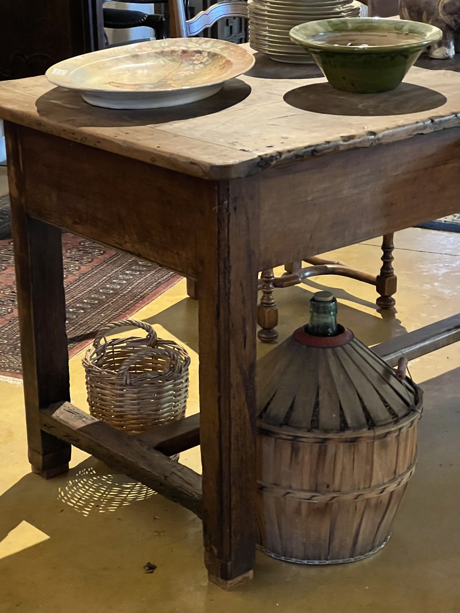 TABLE  ANCIENNE  EN CHATAIGNIER   DE PRÉPARATION     EN CUISINE  À DEUX   GRANDS  TIROIRS-photo-2