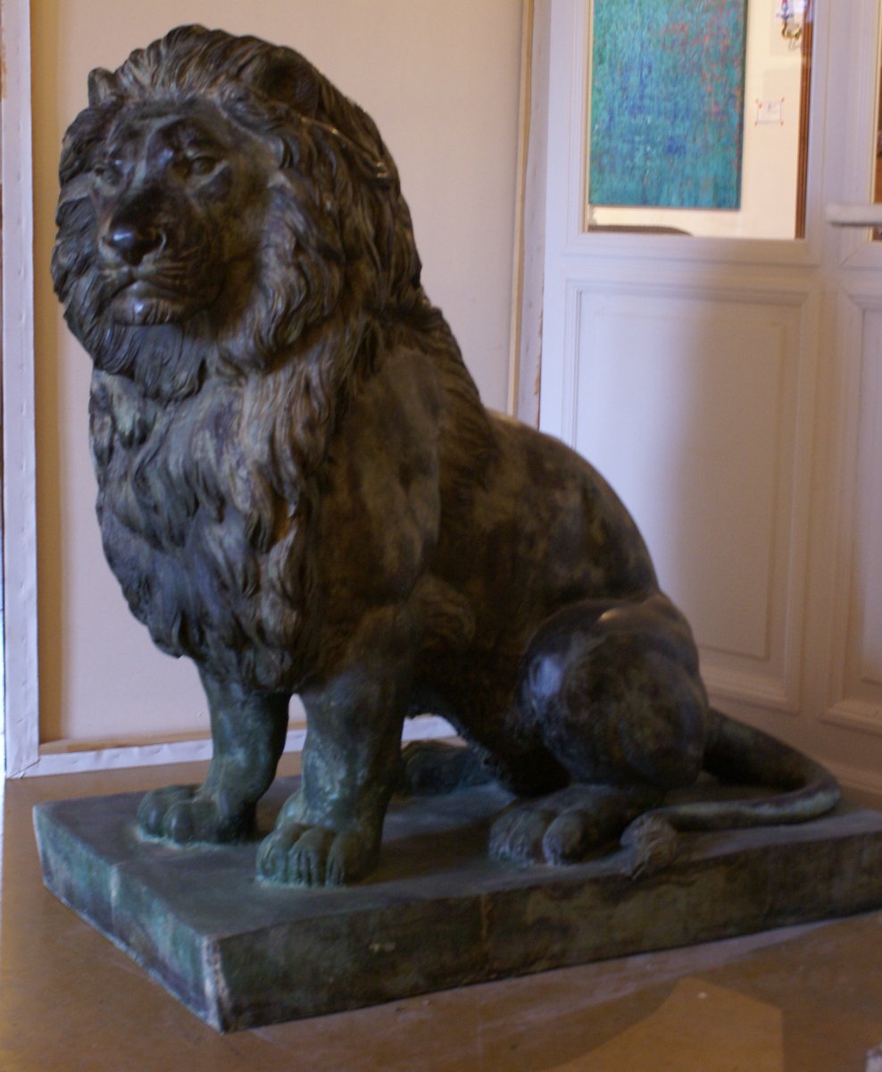 Important Bronze Lion Sculpture By International Artist-photo-2