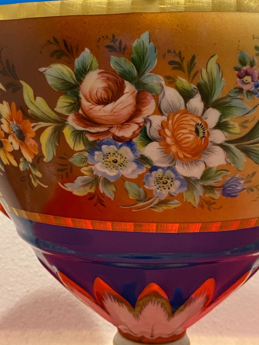 Vase En Porcelaine De Limoges   début du XIX ème  peint et Signé  D.A    H:   39 cm  -photo-2