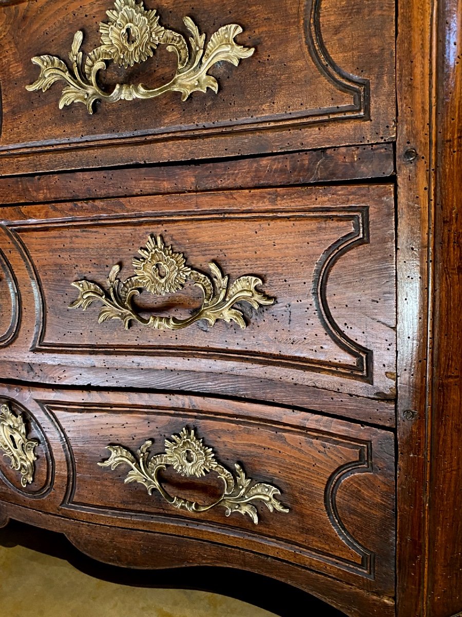 Epoch Commode Régence In Crossbow 1725 With Three Drawers Richly Decorated With Bronzes-photo-2
