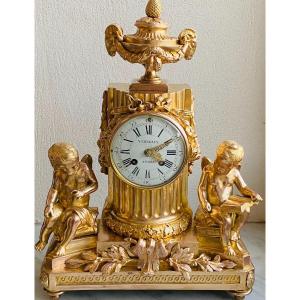Verneaux A Paris Clock In Gilt Bronze With Putti Pattern Louis XVI Style