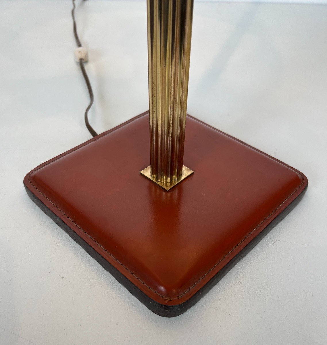 Red Leather And Brass Desk Lamp. French Work In The Style Of Jacques Adnet. Circa 1970-photo-3