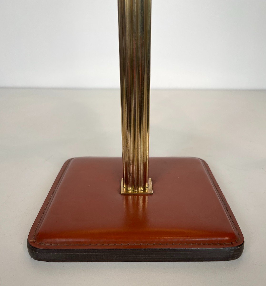 Red Leather And Brass Desk Lamp. French Work In The Style Of Jacques Adnet. Circa 1970-photo-4