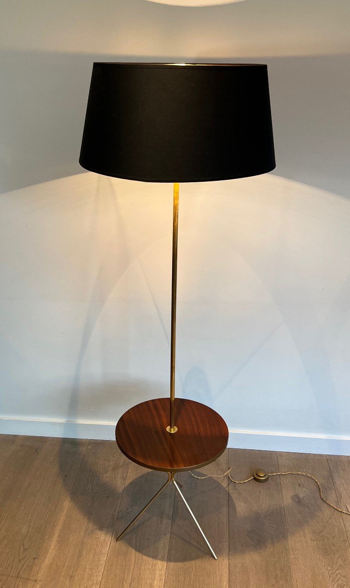 Neoclassical Style Brass Floor Lamp With A Mahogany Shelf In The Style Of Maison Jansen-photo-3