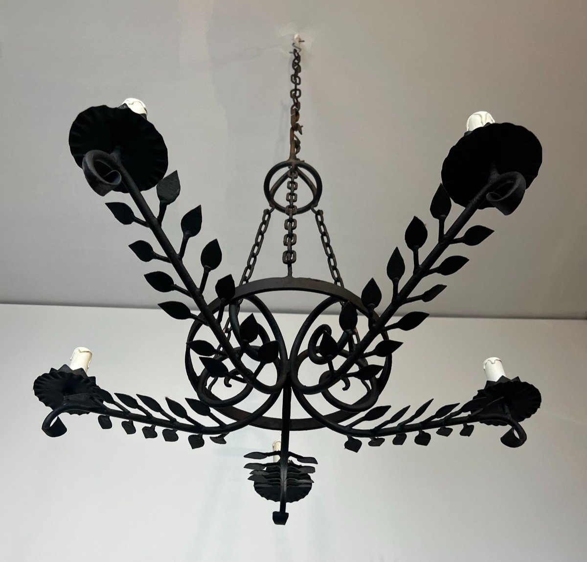 Lustre En Fer Forgé à 5 Bras De Lumières à Décors De Feuilles. Travail Français. Vers 1950-photo-3