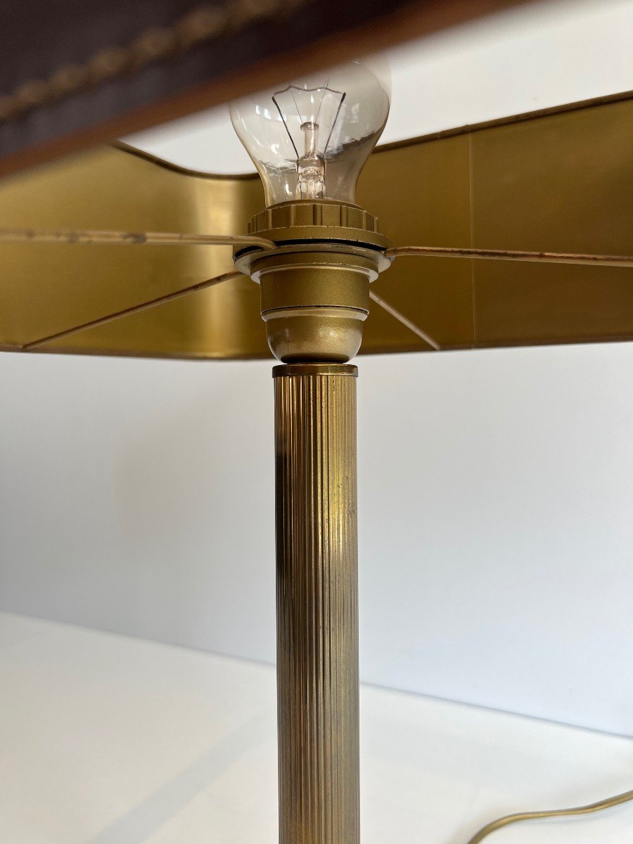 Lampe De Bureau En Cuir Marron Et Laiton. Travail Français Dans Le Goût De Jacques Adnet-photo-3