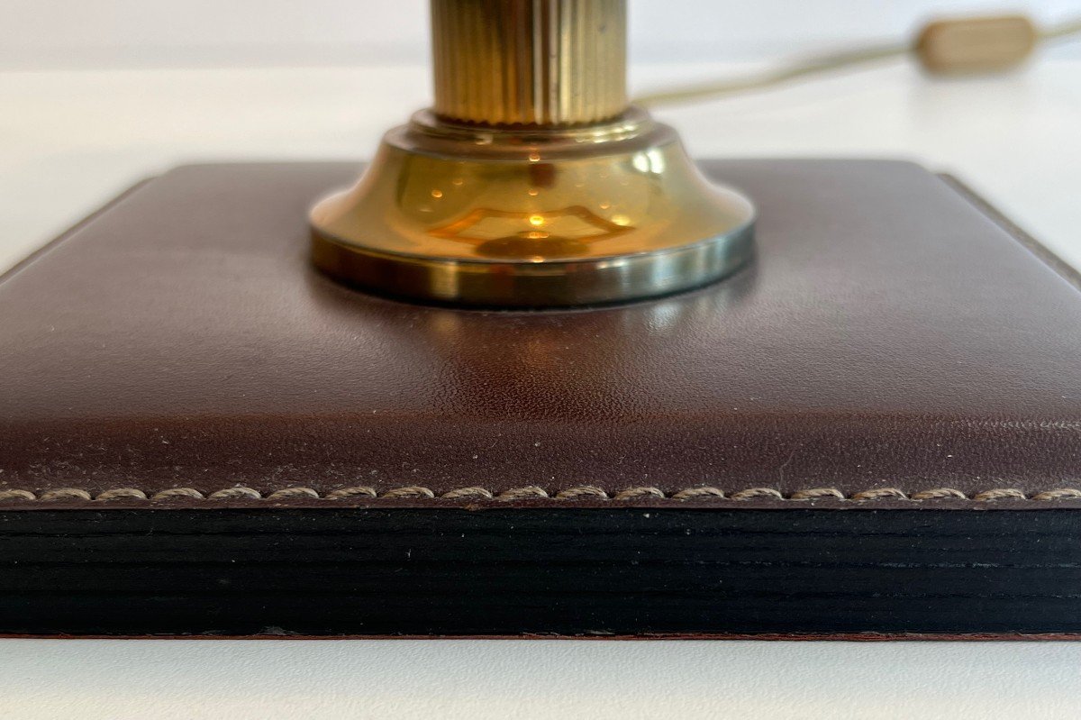 Lampe De Bureau En Cuir Marron Et Laiton. Travail Français Dans Le Goût De Jacques Adnet-photo-5