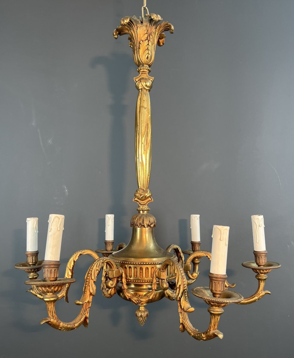 Lustre en bronze à 6 bras de lumière. Travail Français de style Louis XVI. Vers 1900-photo-7