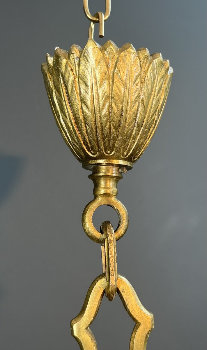 Important Lustre en bronze ciselé à 8 bras de lumière. Travail Français de style Louis XVI -photo-2