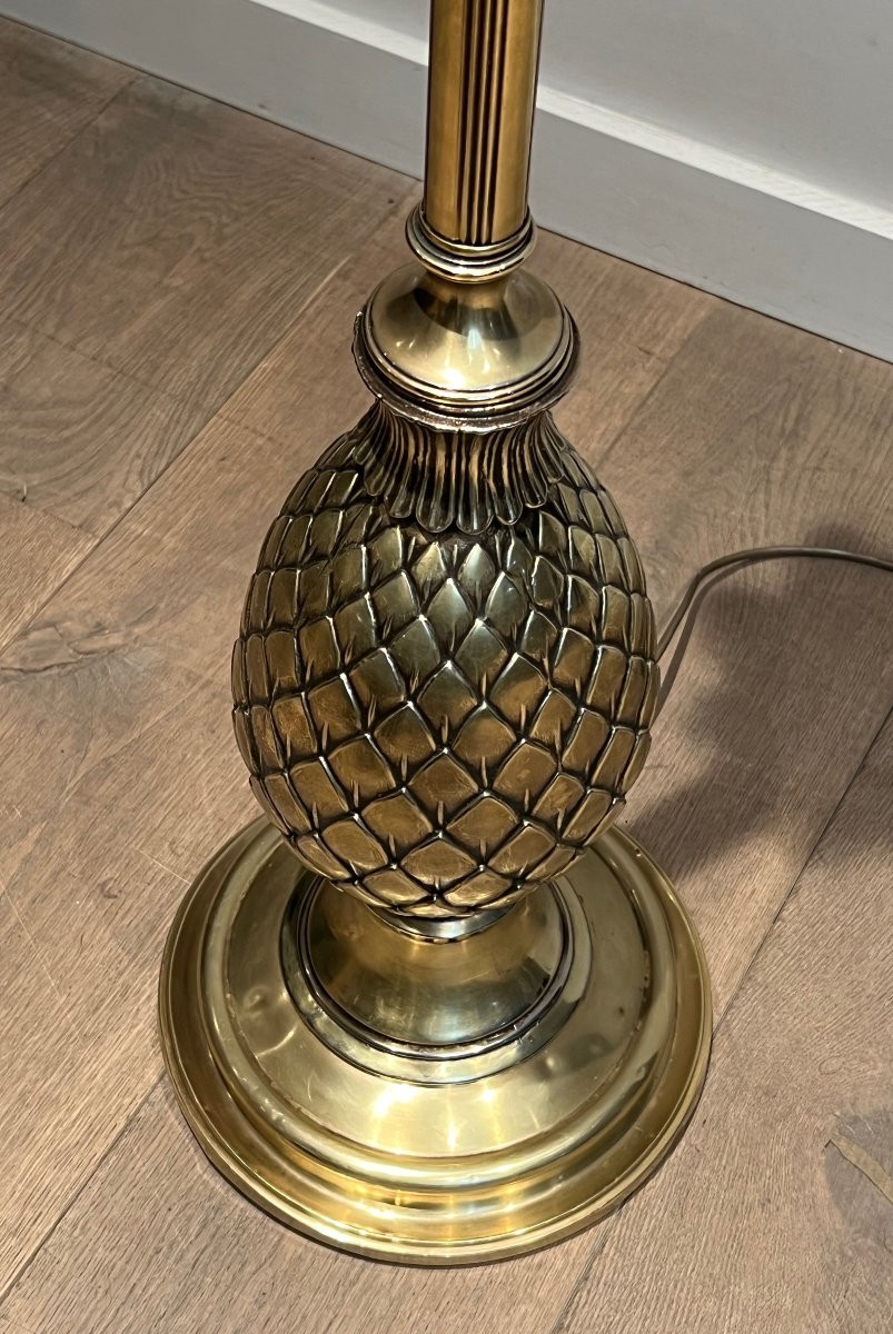 Lampadaire de parquet Ananas en laiton. Travail Français dans le Goût de la Maison Charles. -photo-3