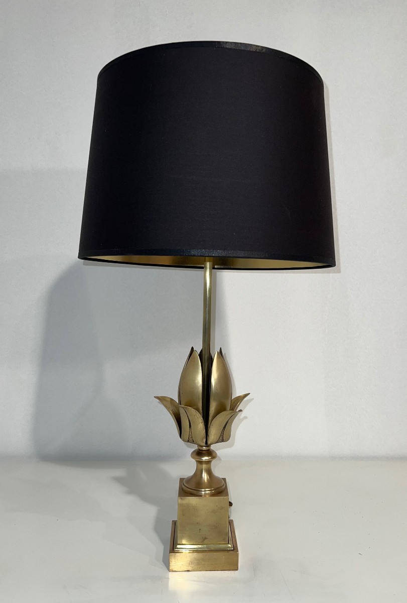 Lampe fleur en laiton. Travail Français dans le Goût de la Maison Charles. Vers 1970