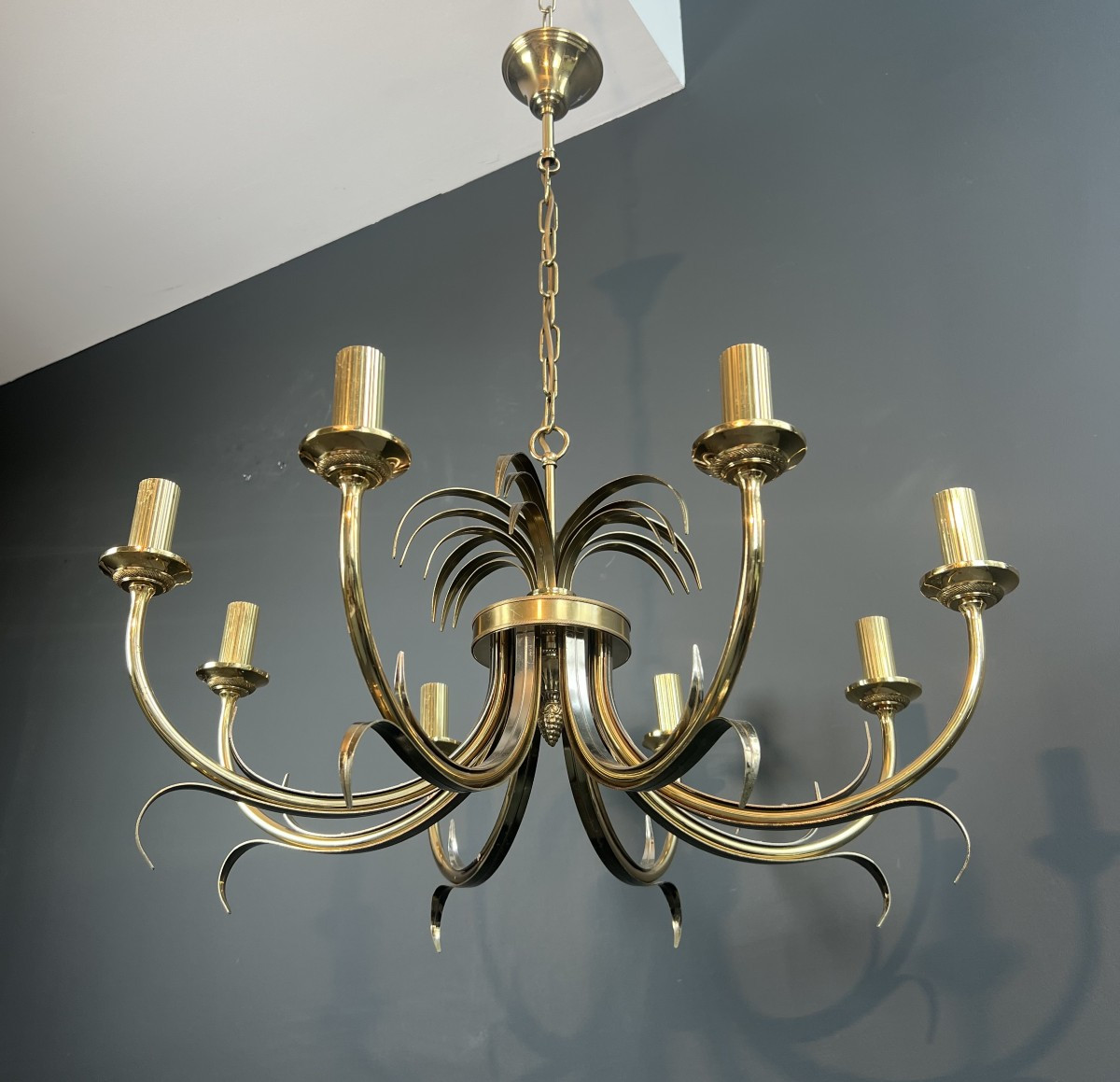 Lustre ananas en métal brossé et métal doré. Travail Français dans le Goût de la Maison Charles