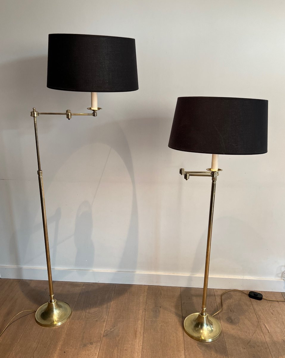 Paire de lampes liseuses ajustables en laiton à bras amovible. Travail Français -photo-1