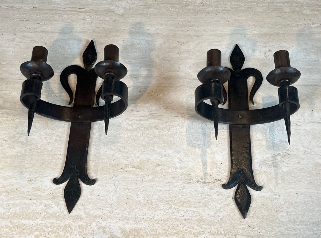 Large Pair Of "fleurs De Lys" Wrought Iron Wall Lights With 2 Arms In The Gothic Style-photo-2