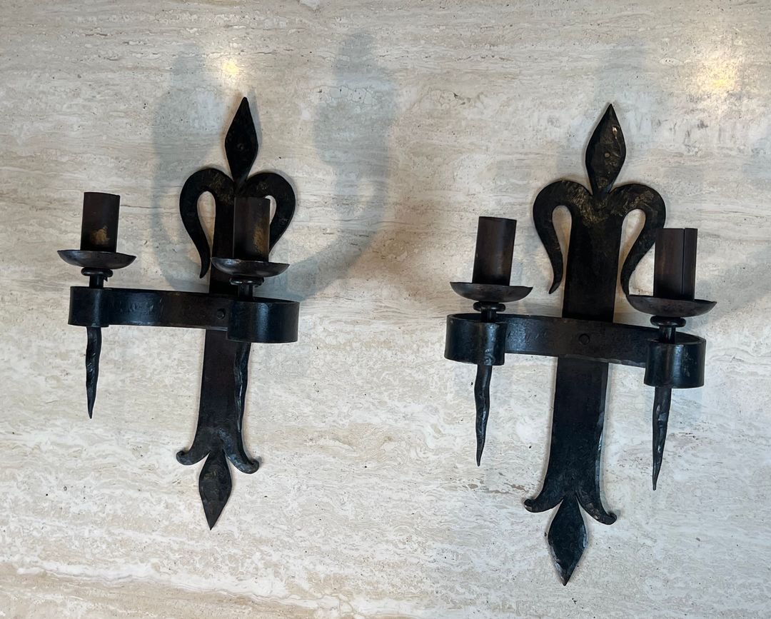 Large Pair Of "fleurs De Lys" Wrought Iron Wall Lights With 2 Arms In The Gothic Style-photo-3
