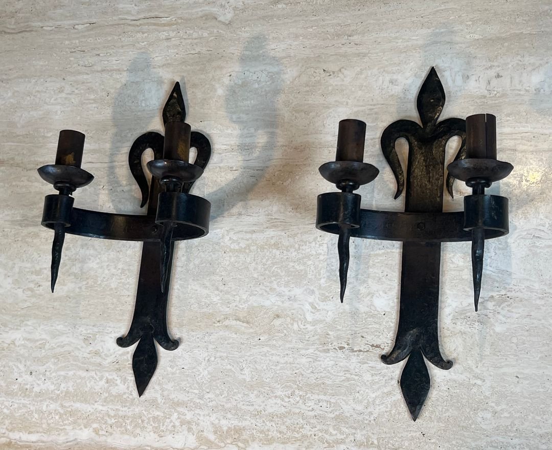 Large Pair Of "fleurs De Lys" Wrought Iron Wall Lights With 2 Arms In The Gothic Style-photo-4