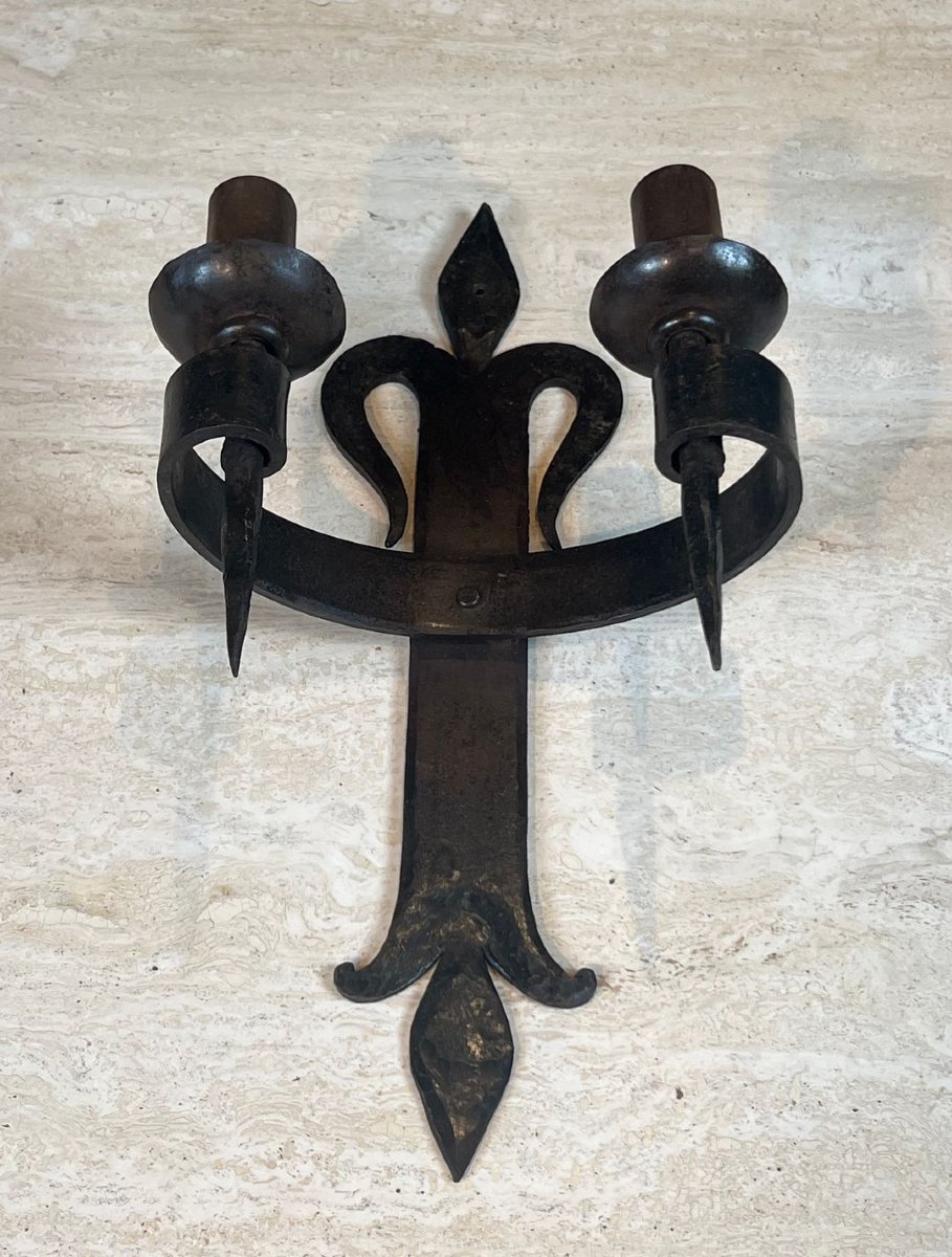 Large Pair Of "fleurs De Lys" Wrought Iron Wall Lights With 2 Arms In The Gothic Style-photo-1