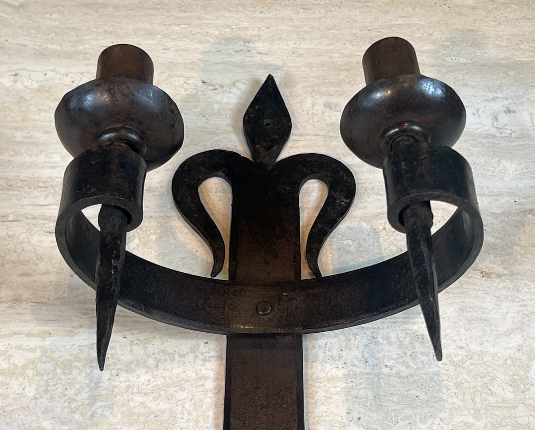 Large Pair Of "fleurs De Lys" Wrought Iron Wall Lights With 2 Arms In The Gothic Style-photo-5