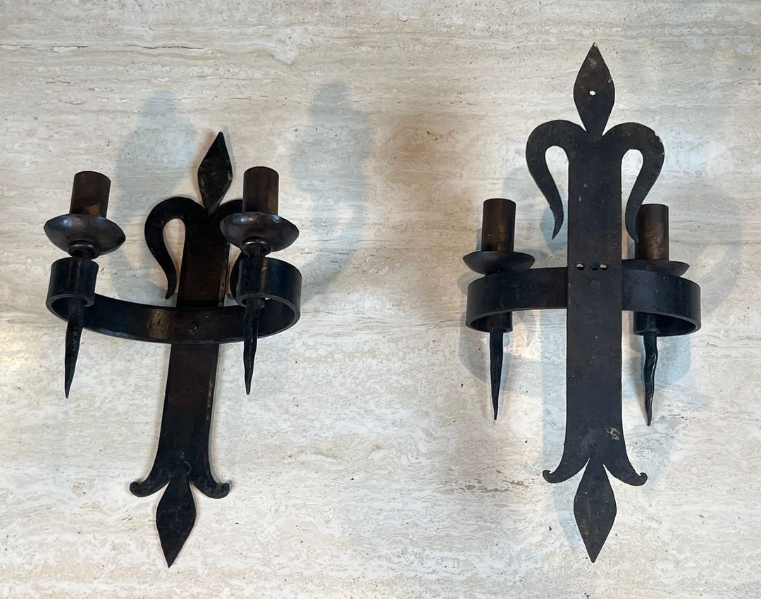 Large Pair Of "fleurs De Lys" Wrought Iron Wall Lights With 2 Arms In The Gothic Style-photo-7
