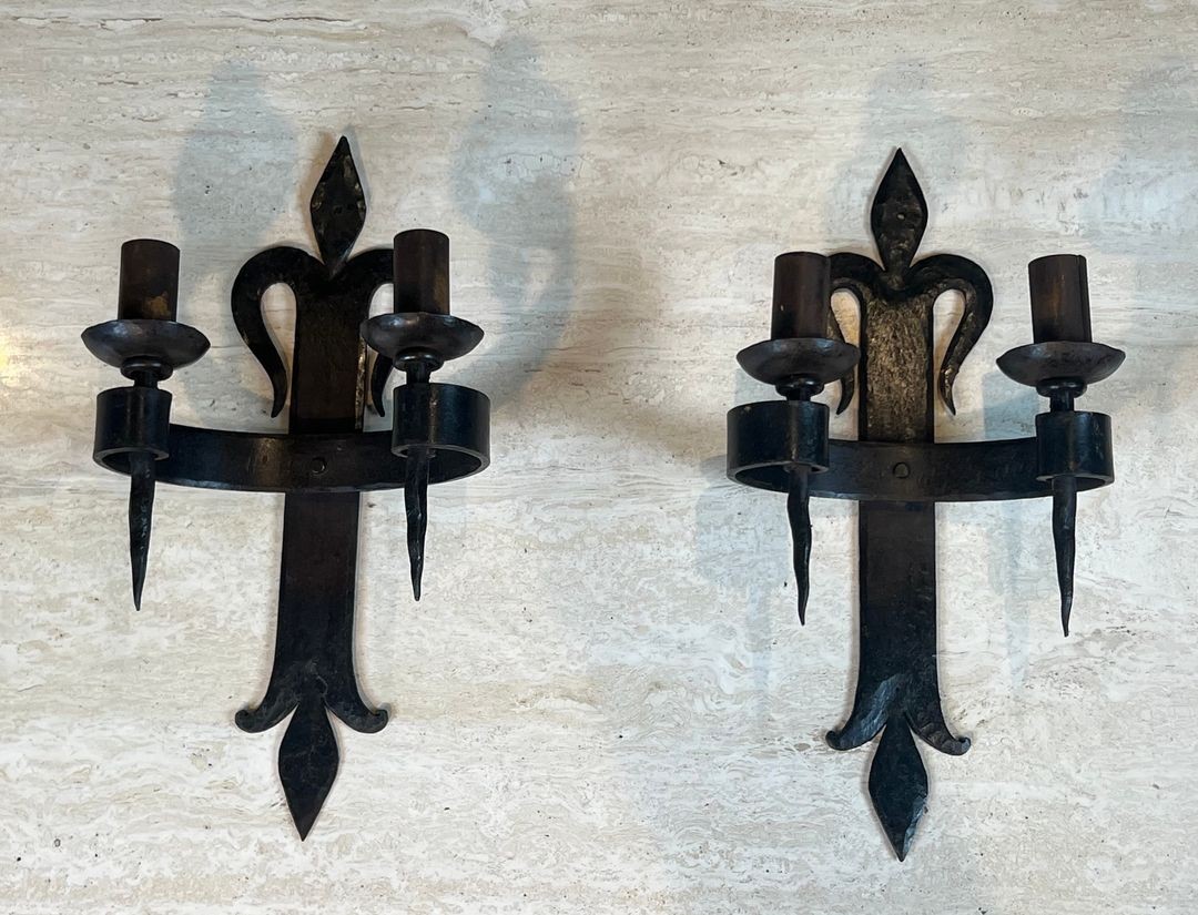 Large Pair Of "fleurs De Lys" Wrought Iron Wall Lights With 2 Arms In The Gothic Style