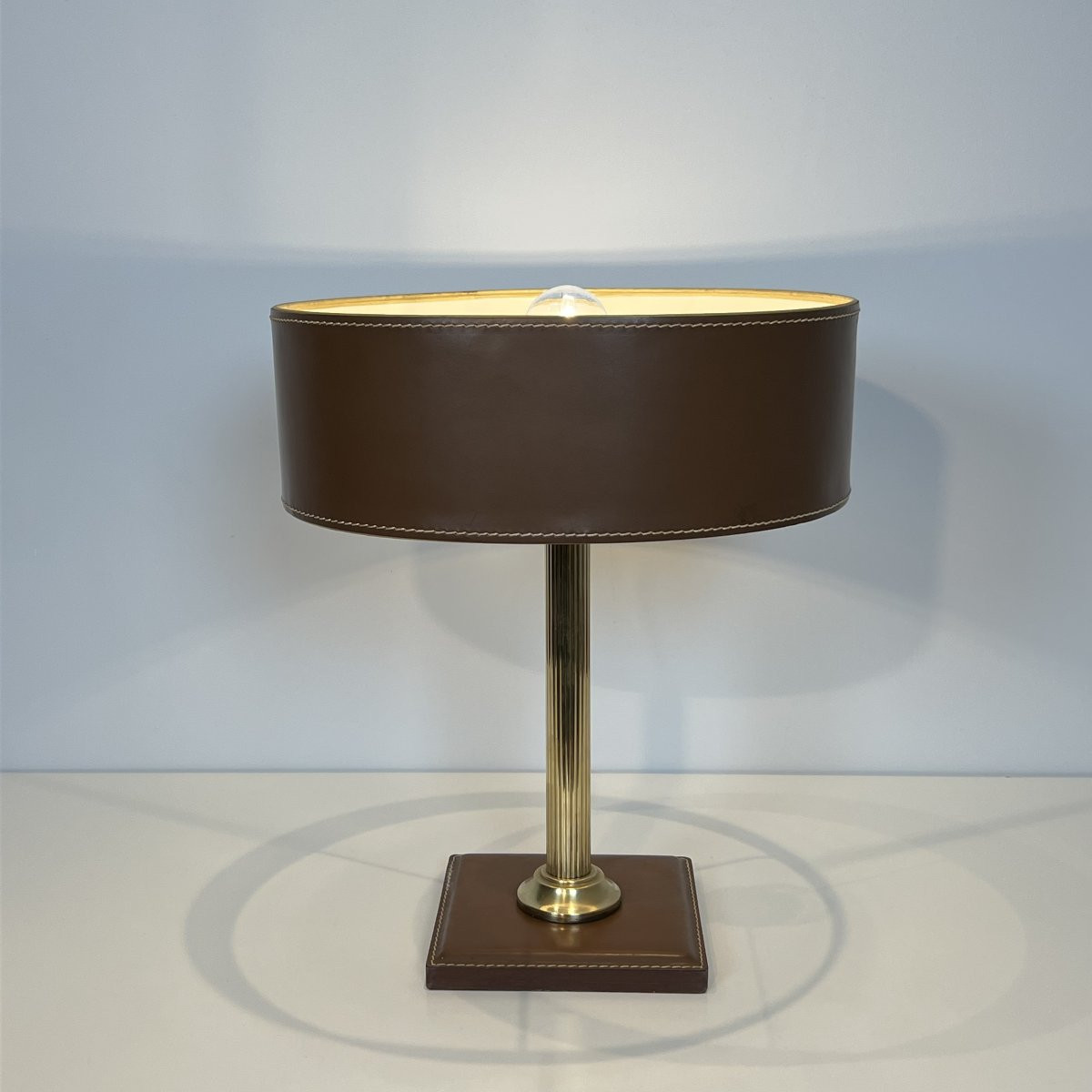 Lampe de Bureau en Cuir Marron et Laiton dans le Goût de Jacques Adnet-photo-3