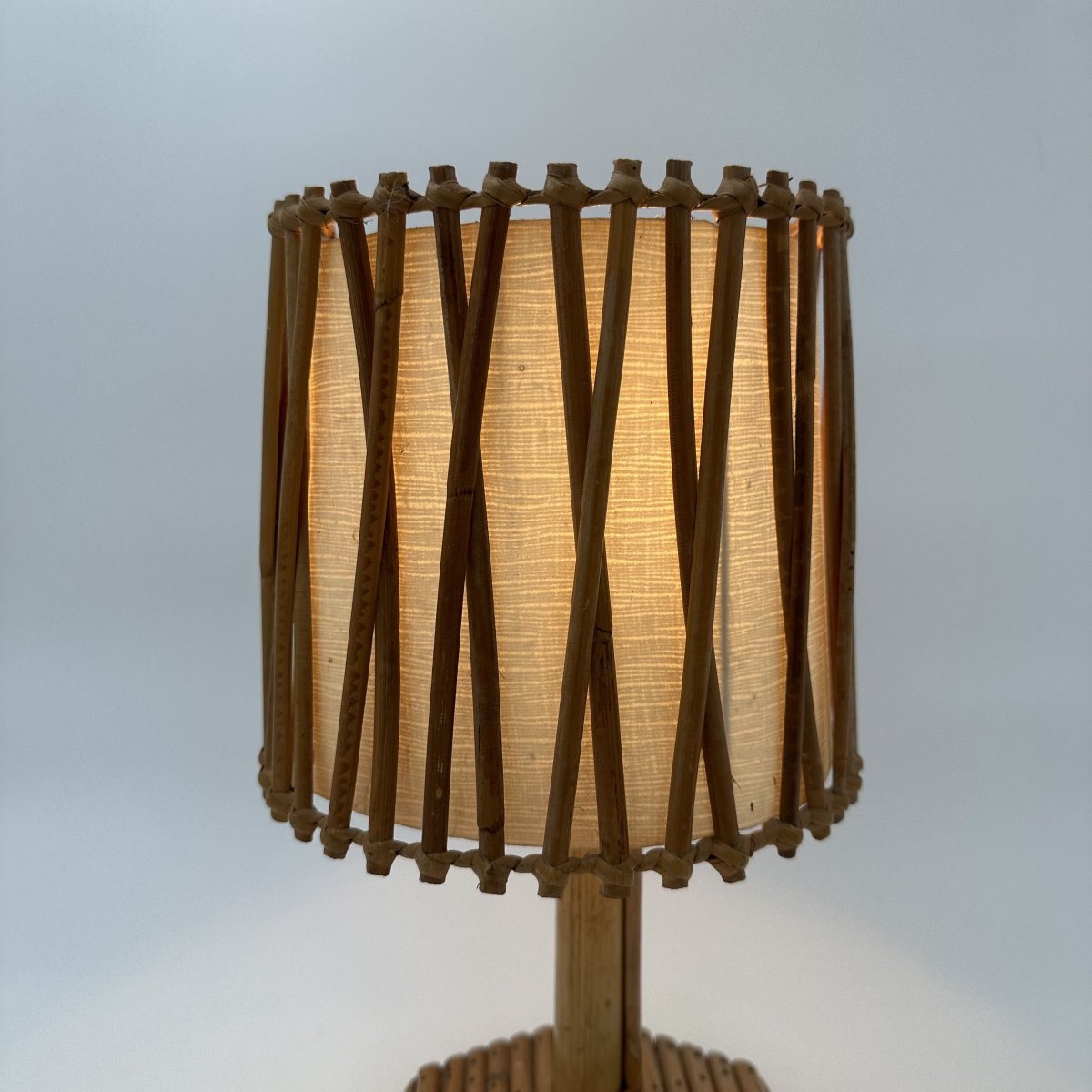 Lampe de Table en Rotin à Abat-jour Croisillons, Attribuée à Louis Sognot, Années 1950.-photo-3