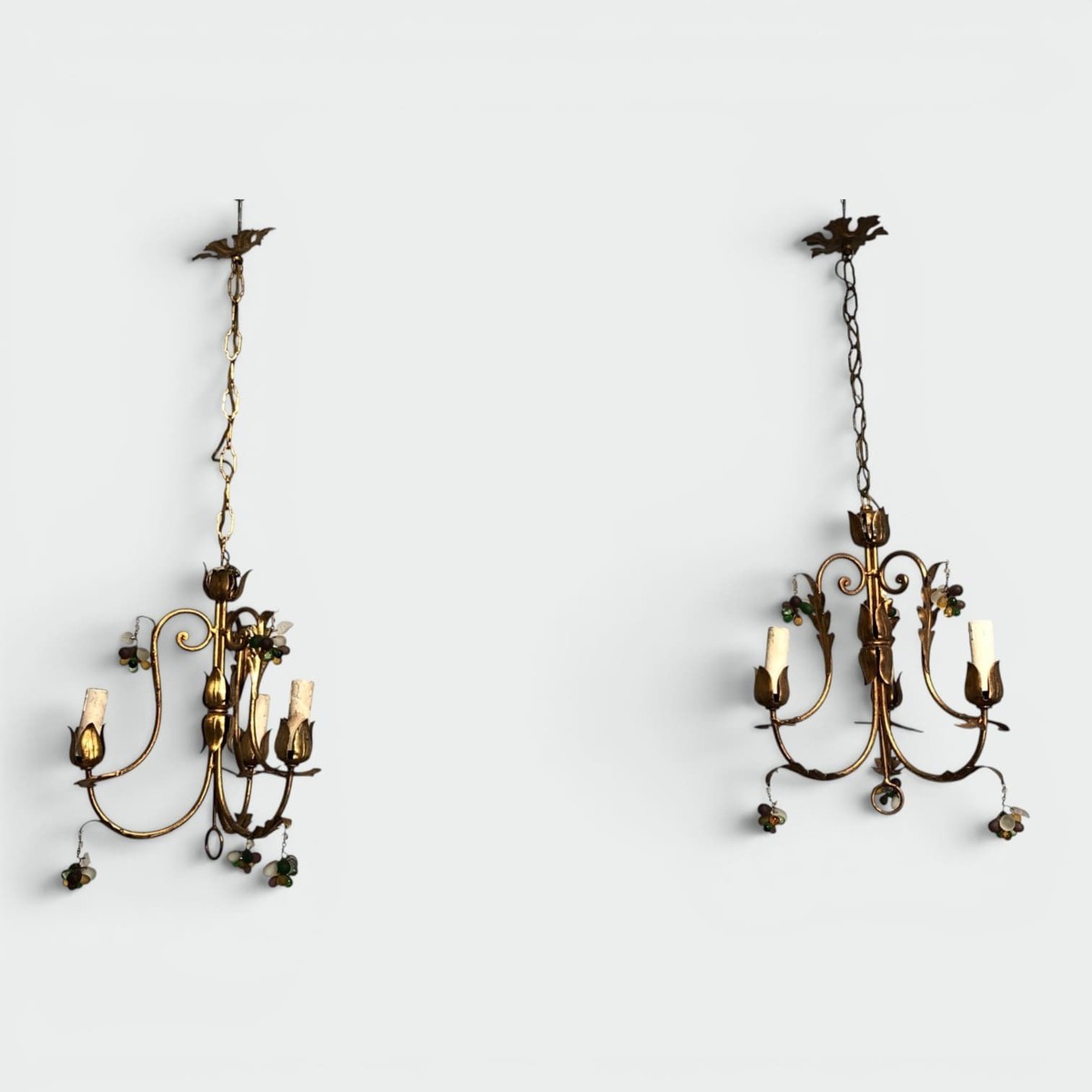 Pair Of Gilt Metal Chandeliers With Foliage And Coloured Glass Grape Clusters, Four Arms. Itali-photo-2