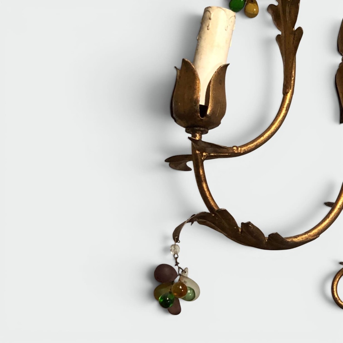 Pair Of Gilt Metal Chandeliers With Foliage And Coloured Glass Grape Clusters, Four Arms. Itali-photo-3