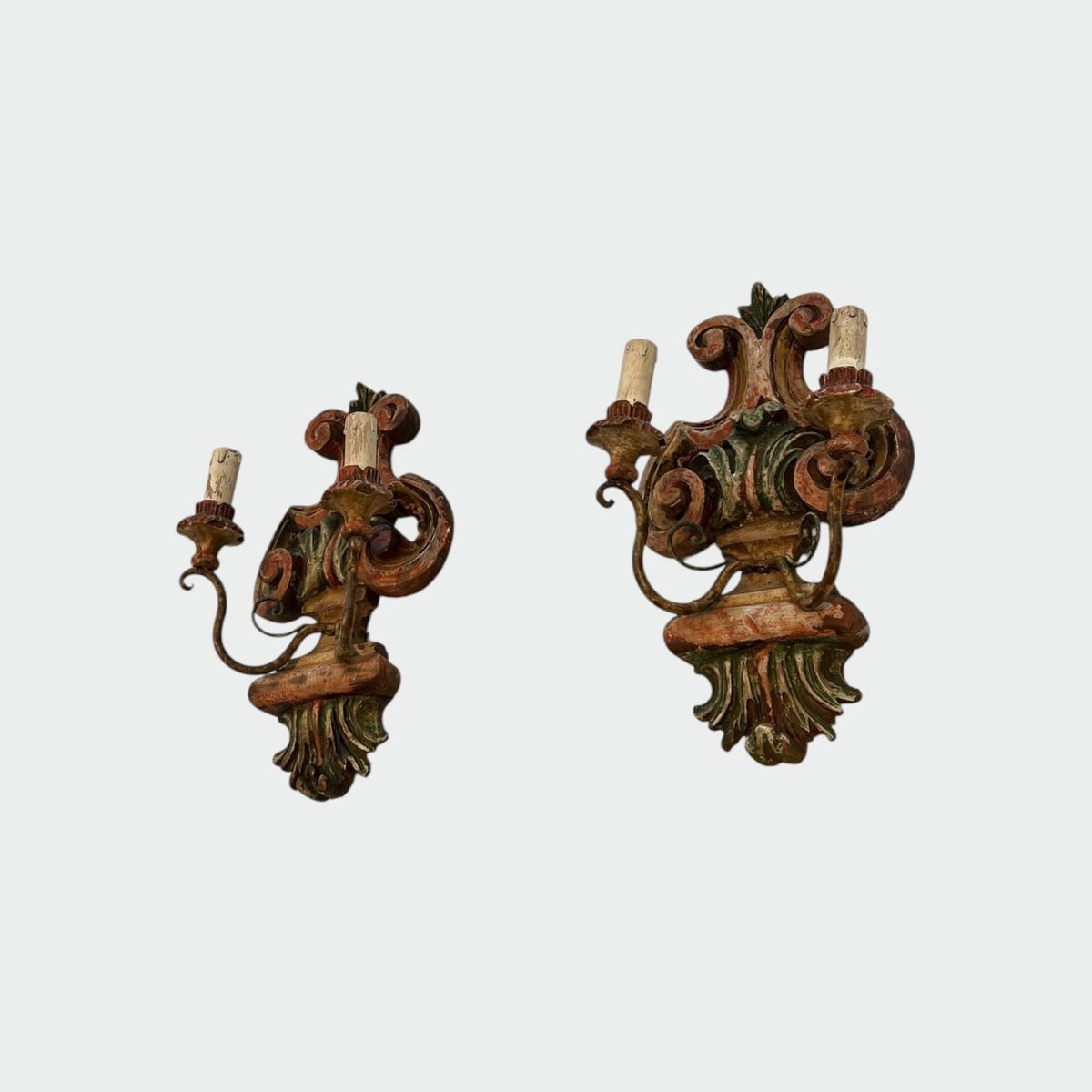 Pair Of Wall Lights In Polychrome Carved Wood With A Vase And Acanthus. Iron Arms. Italian Work-photo-3