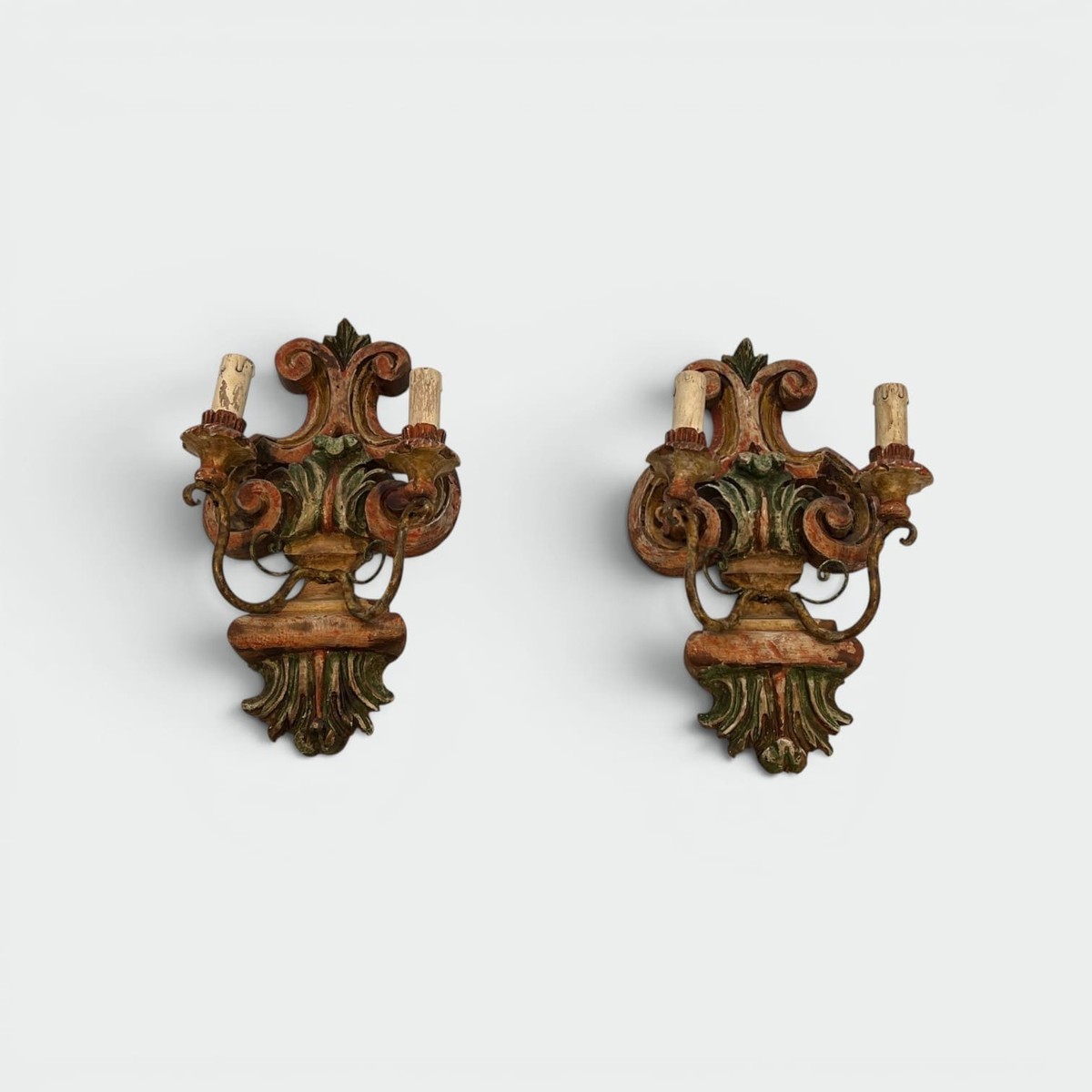 Pair Of Wall Lights In Polychrome Carved Wood With A Vase And Acanthus. Iron Arms. Italian Work-photo-7