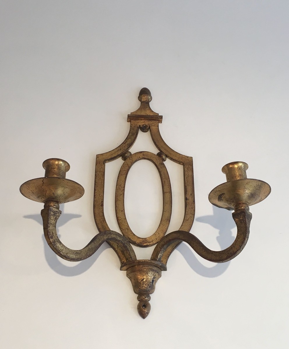 Applique en Fer Forgé Doré à Écusson Ovale et Deux Bras. Travail Français dans le Goût de Gilbe-photo-1