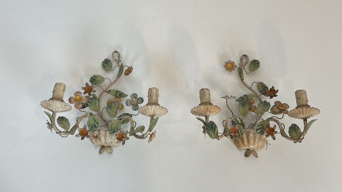 Paire d'Appliques au Panier Fleuri en Tôle Peinte. Travail Italien. Vers 1950-photo-2