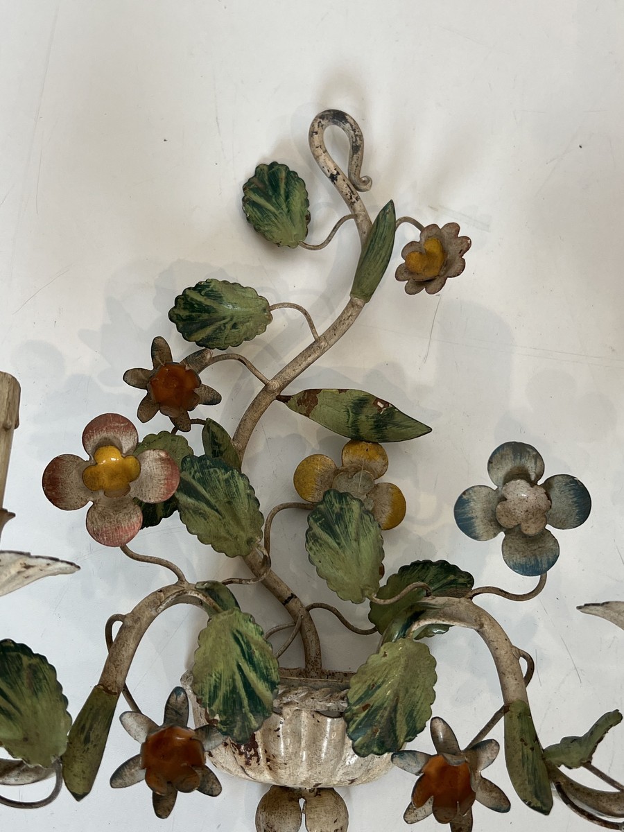 Paire d'Appliques au Panier Fleuri en Tôle Peinte. Travail Italien. Vers 1950-photo-4