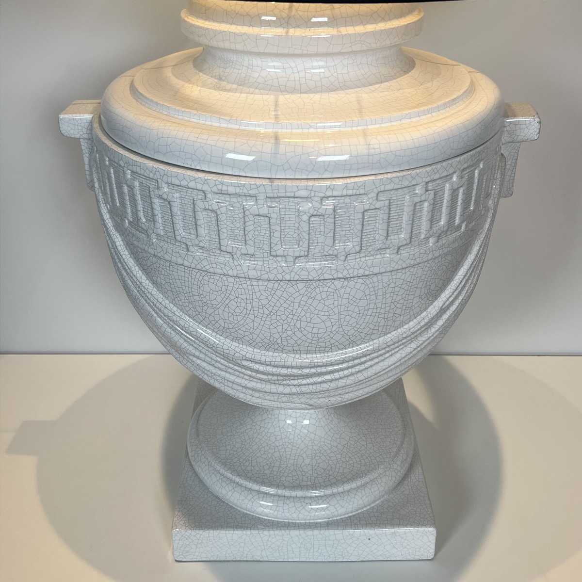 Large White Crackle-glazed Ceramic Urn Lamp With Drapery And A Greek Frieze. Neoclassical Style-photo-1