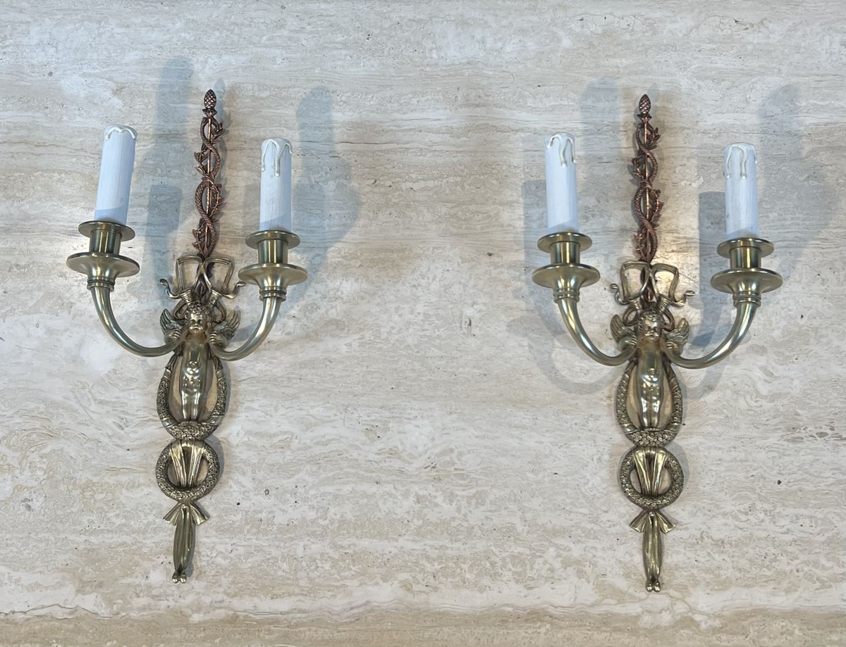 Paire d'Appliques Néoclassiques à Deux Bras de Lumière en Laiton et Cuivre Figurant un Angelot.-photo-8