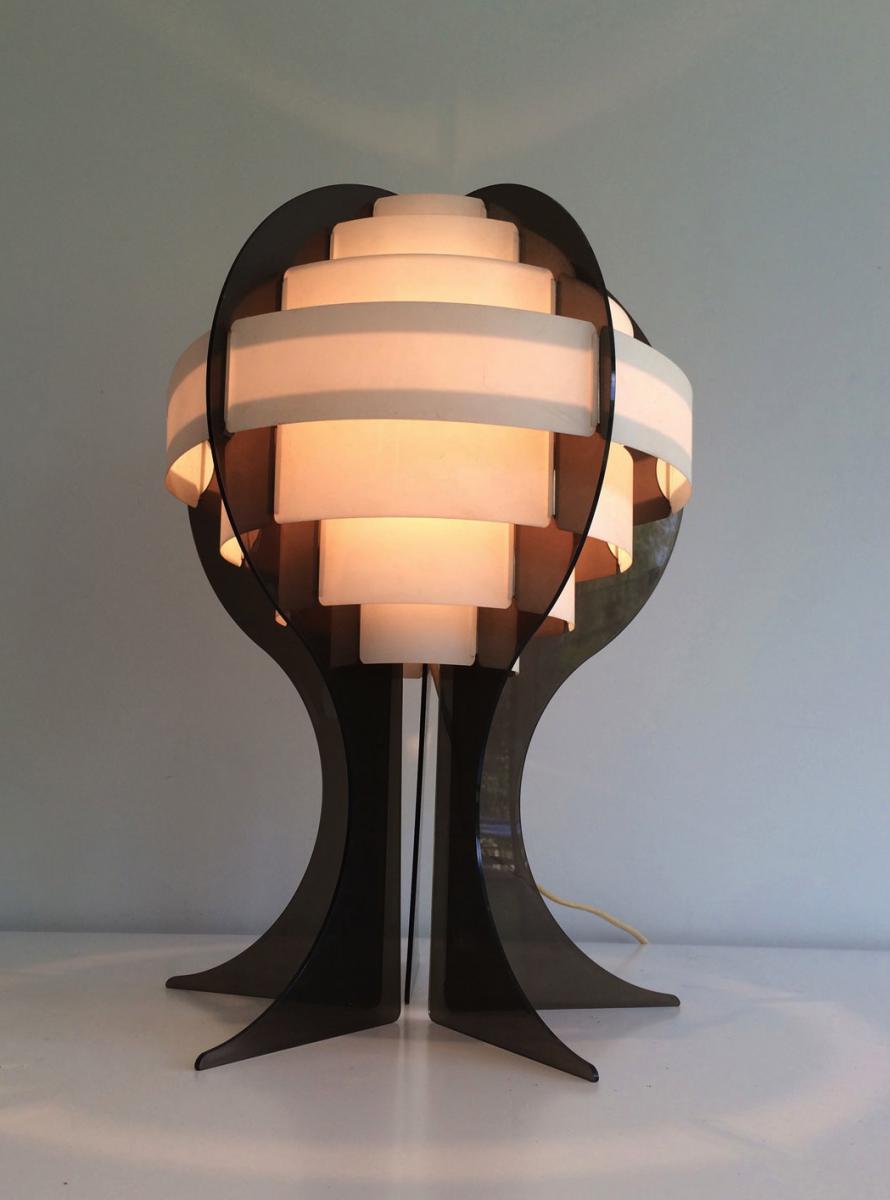 Modernist Plexiglass Lamp And White Plastic Bands. About 1970-photo-1