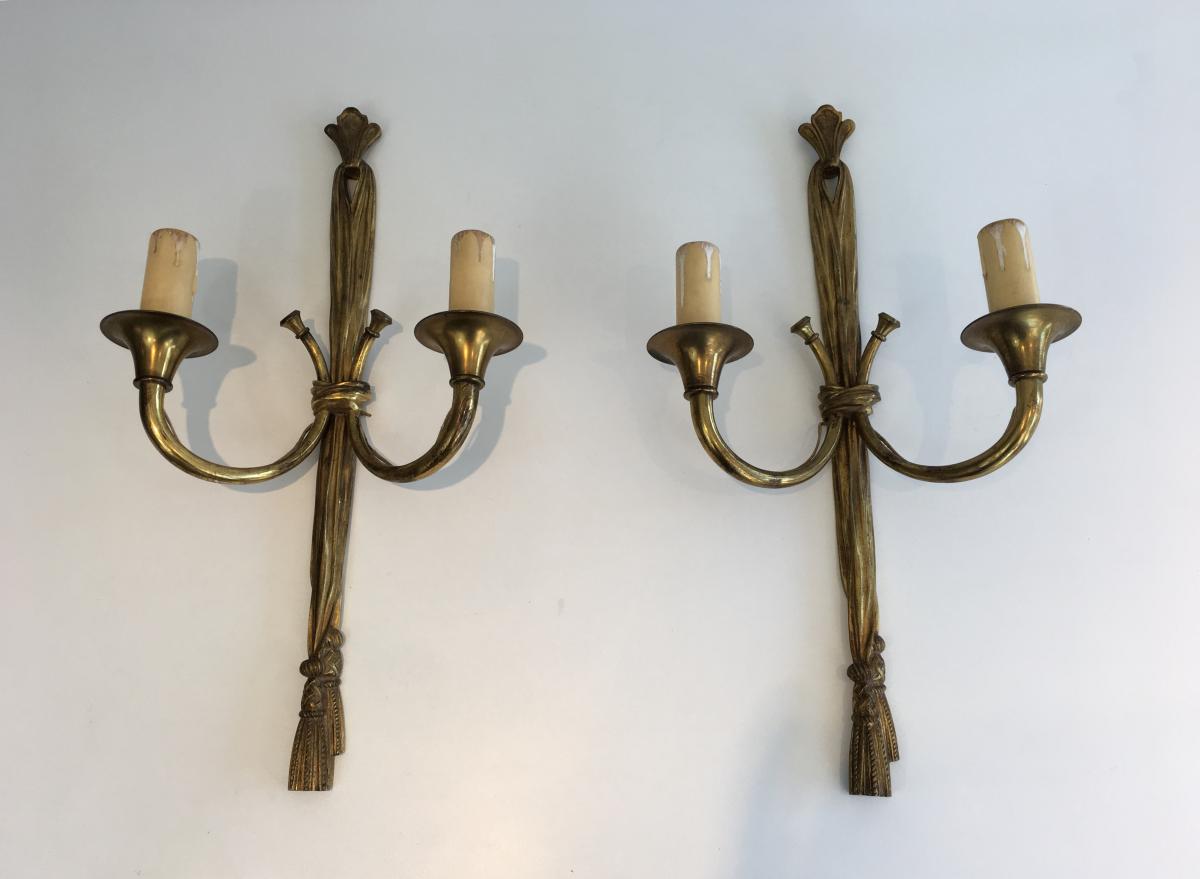 Important Pair Of Louis XVI Style Bronze Wall Sconces With Bows And Ribbons.-photo-2