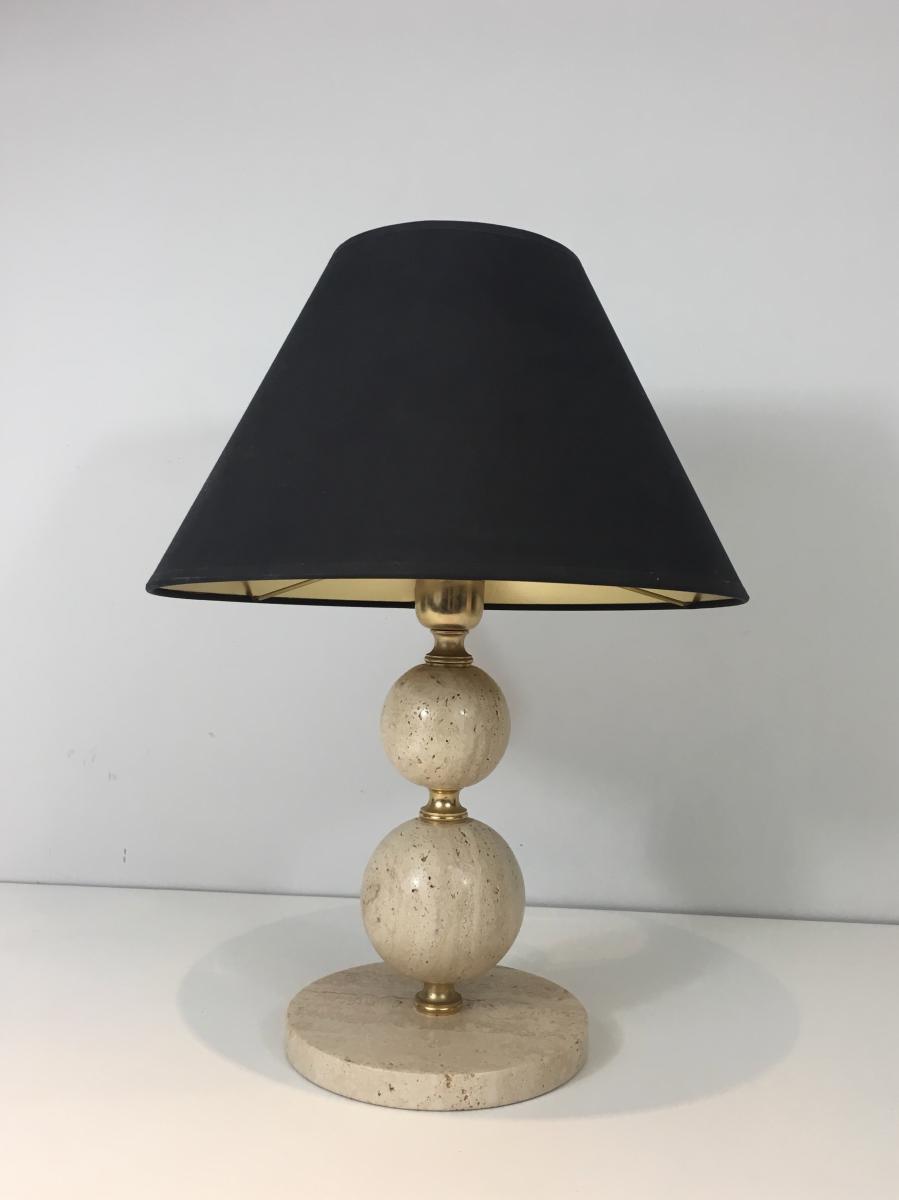  Lamp En Travertin Et Laiton. Abat-jour En Shintz Noir Intérieur Doré. Vers 1970 -photo-1