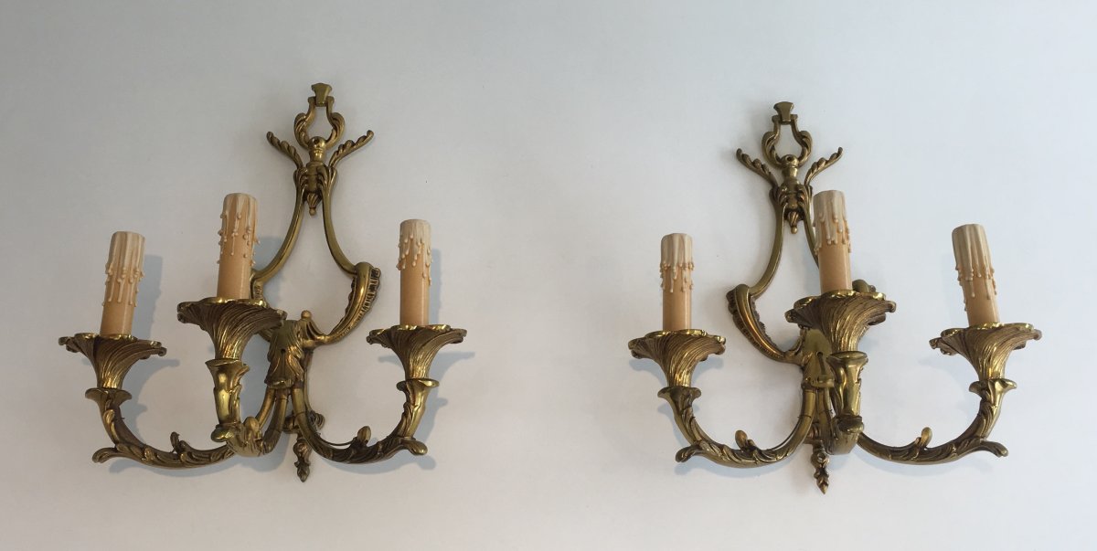 Paire d'Appliques De Style Louis XV En Bronze à 3 Bras De Lumière. Vers 1960-photo-2