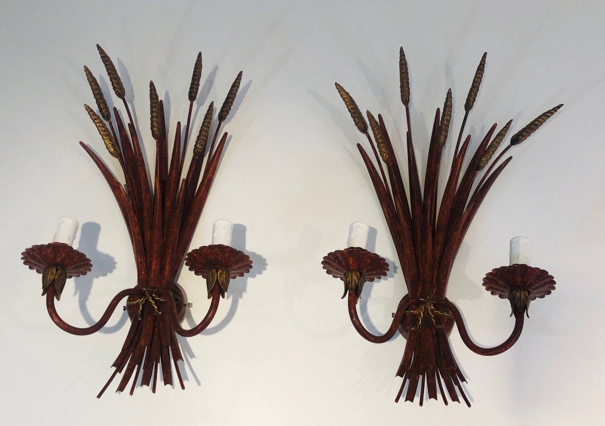 Set Of 3 Red Lacquered Metal And Gilded Wheat Wall Sconces. In The Style Of Coco Channel-photo-2