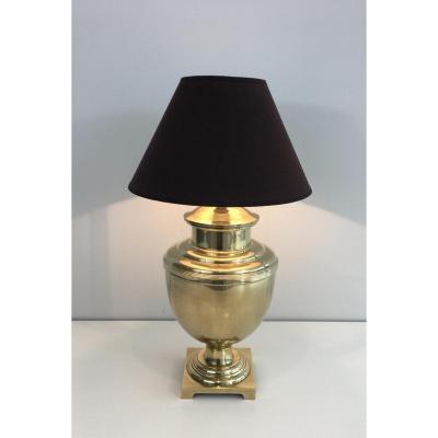 Lampe balustre en Laiton. Travail Français de style néoclassique. Vers 1970