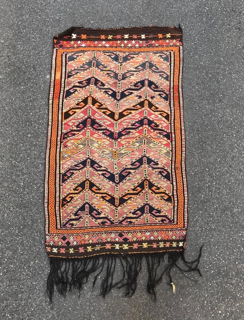 Mut Embroidered Kilim / Anatolia. Circa 1920. 212 X 113 Cm-photo-2