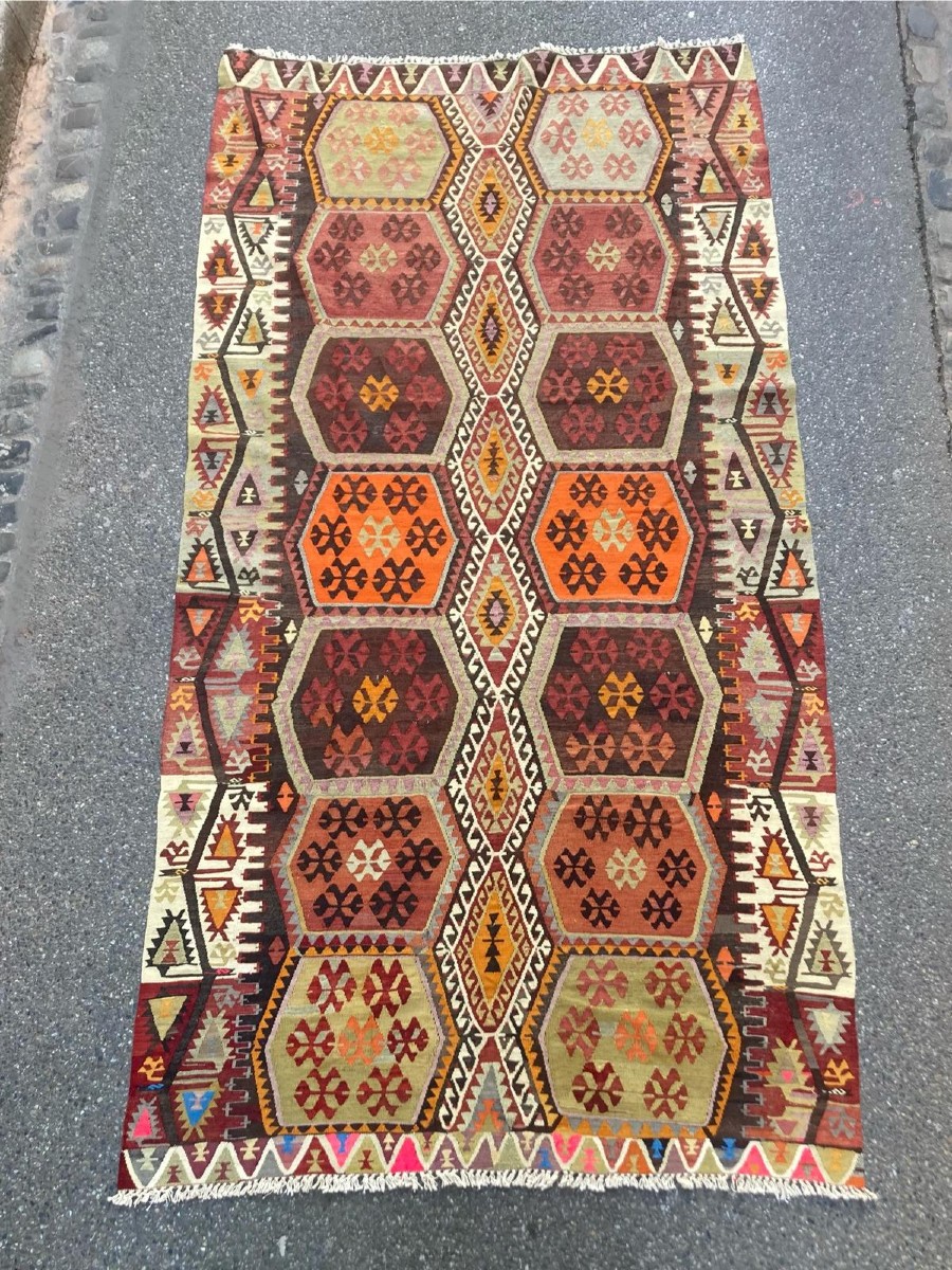 Kilim Malatya - Anatolia. Mid 20th Century. 354 X 170 Cm