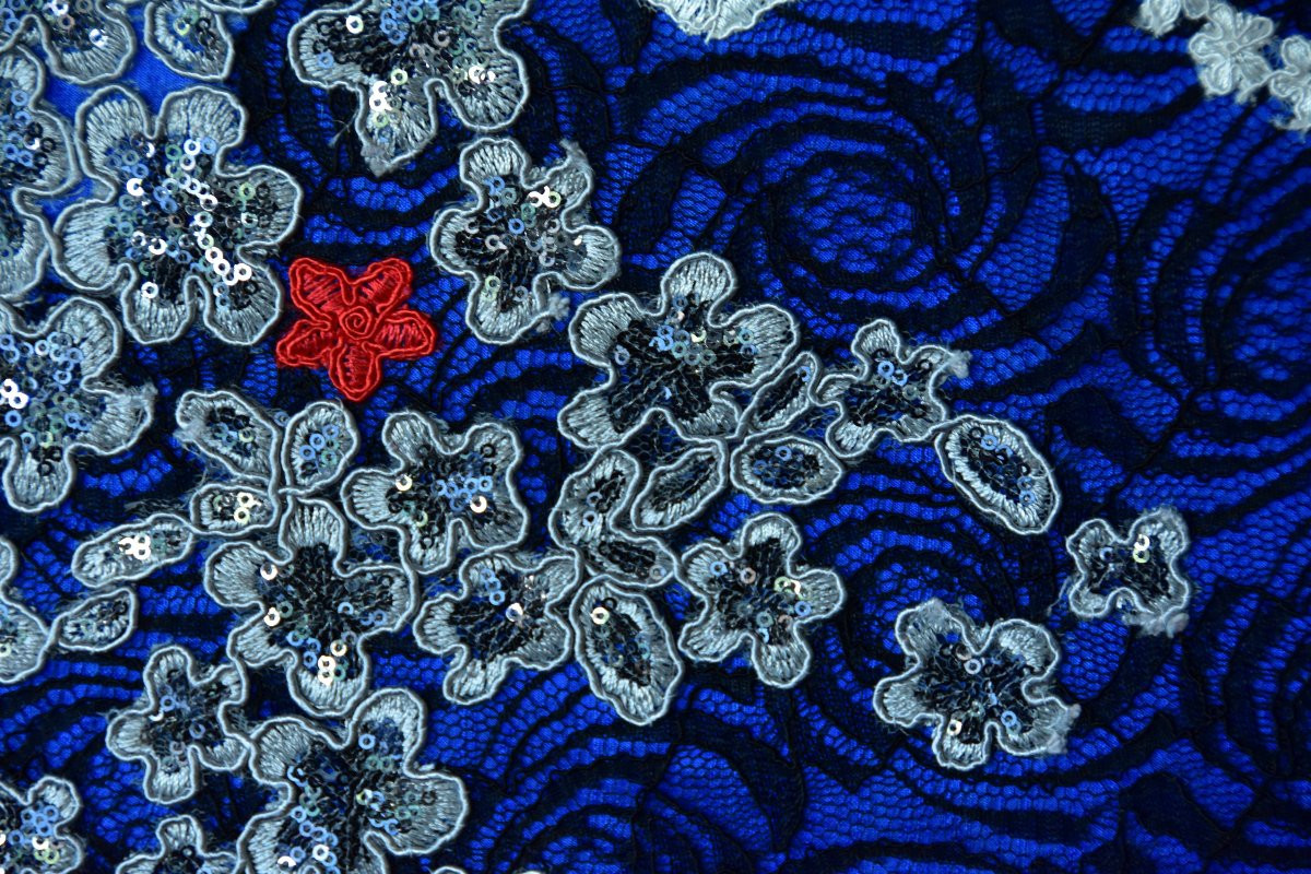 Antique Lace On Wild Silk. Zenga "blue Wave" 245 X 129 Cm-photo-2
