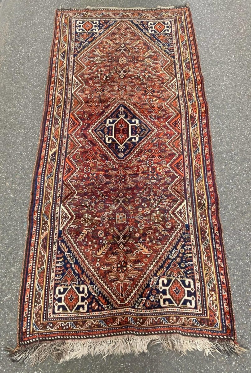 Shiraz Rug - Persia. Early 20th Century. 360 X 133 Cm